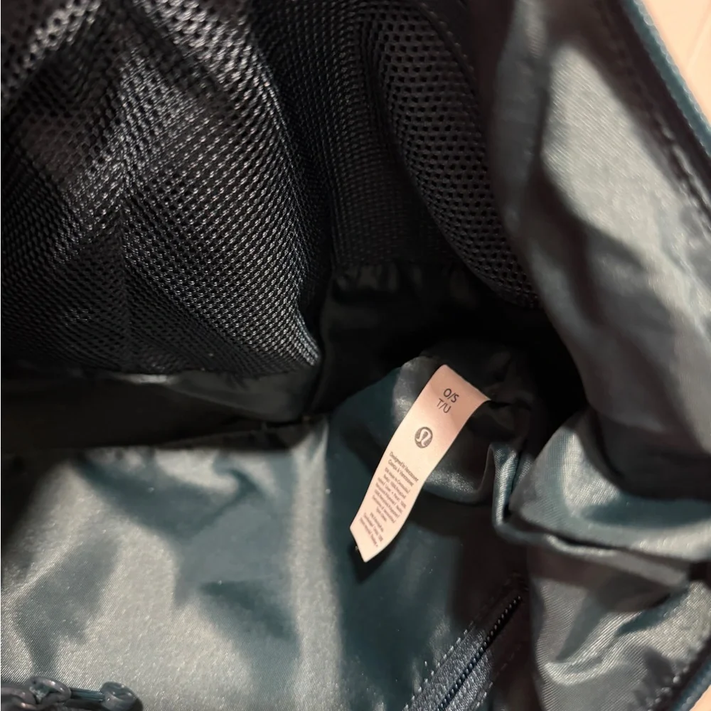 Lululemon Nylon Crescent Shoulder Bag - Teal Blue - Picture 5 of 5